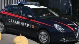 Un’auto dei carabinieri. A Senago sono intervenuti  per un omicidio-tentato suicidio