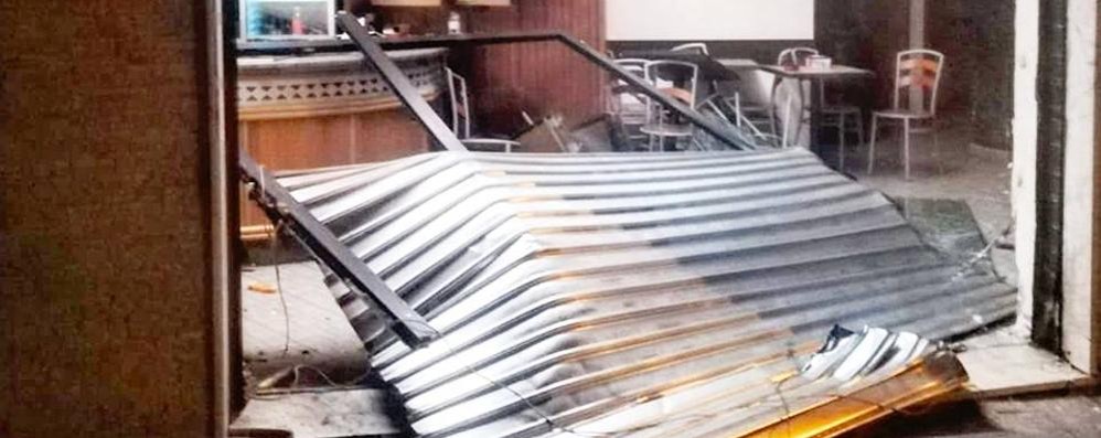 La spaccata di 10 giorni fa nel bar di Ceriano Laghetto