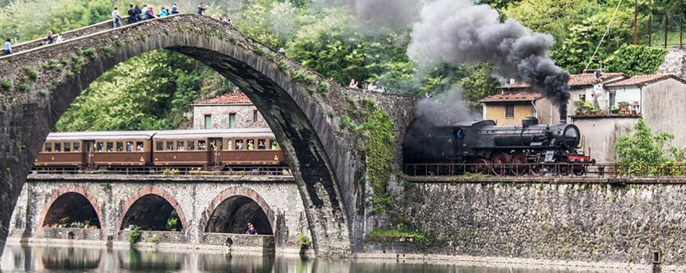 Un treno a vapore