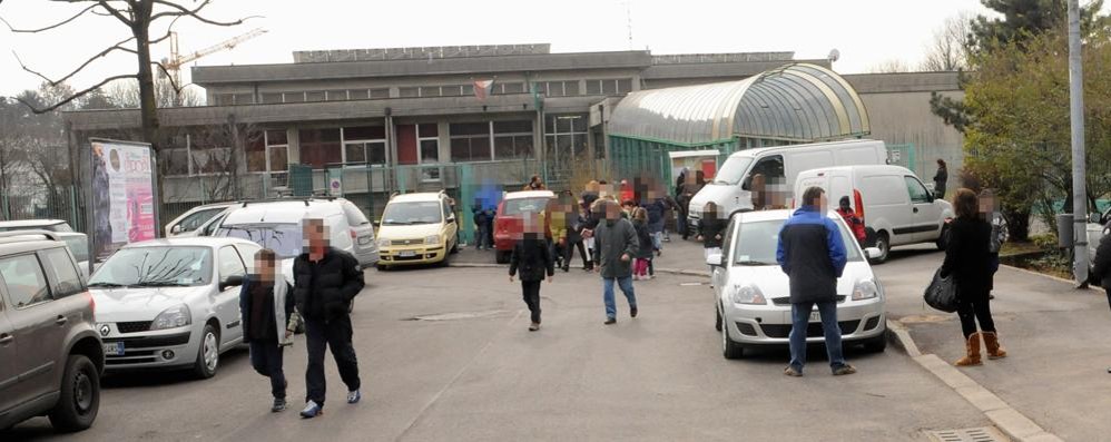 Giussano: scuola primaria via Alessandria