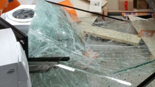 FLa spaccata all’Expert di via Buonarroti a Lissone