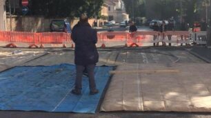 Prove di carico in corso sul ponte di via Colombo a Monza