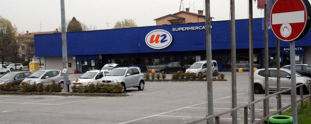 Un supermercato U2