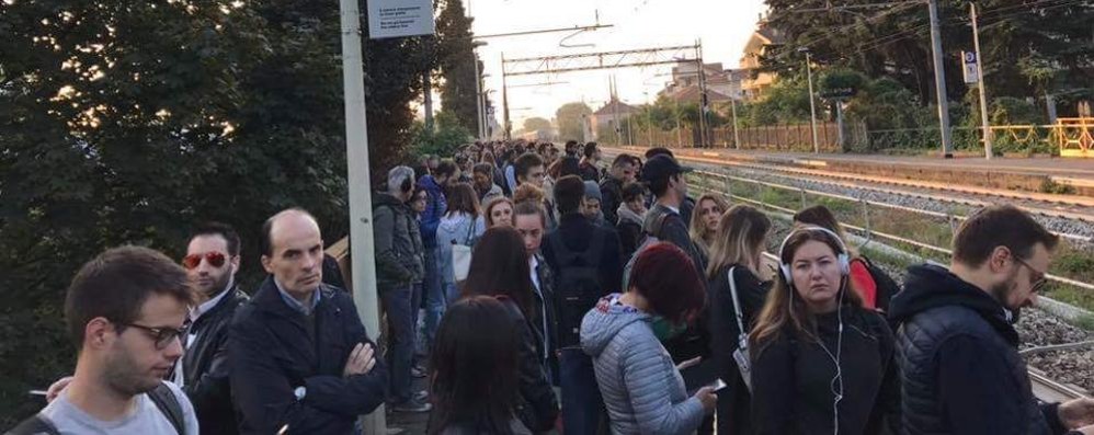 pendolari a Lissone venerdì mattina