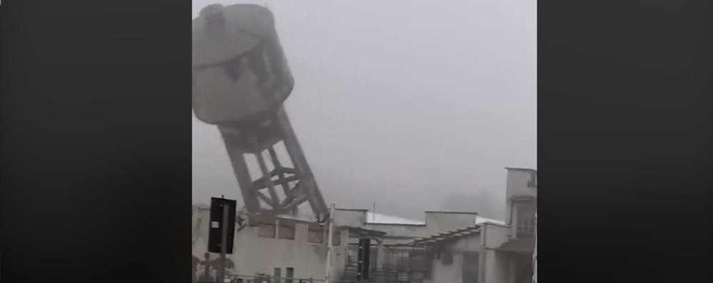 Besana Brianza implosione serbatorio tintoria Valle Guidino: un frame del video pubblicato dal sindaco Sergio Gianni Cazzaniga
