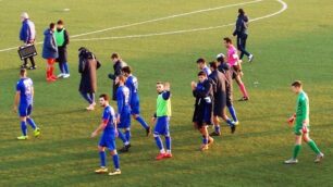 Seregno - Il saluto finale dei giocatori ai tifosi