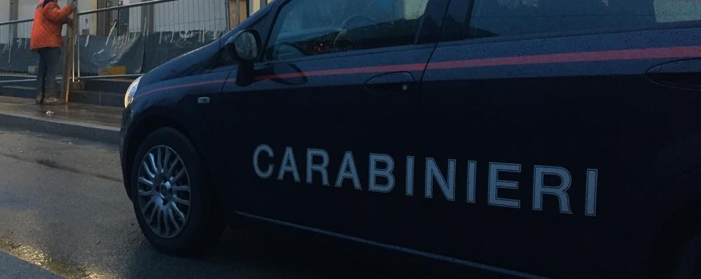 Un’auto dei carabinieri