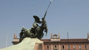 MONZA MONUMENTO AI CADUTI PIAZZA TRENTO