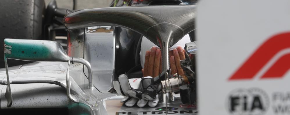 Lewis Hamilton in pole in Brasile