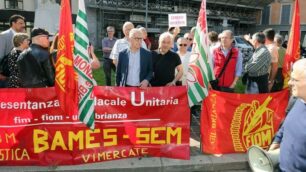 Un presidio dei lavoratori, si ripeterà venerdì 16
