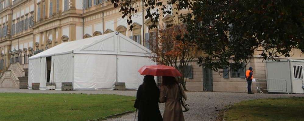 Monza Villa reale preparativi festa Luxottica