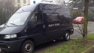 Un mezzo dei rilievi tecnici dell’Arma