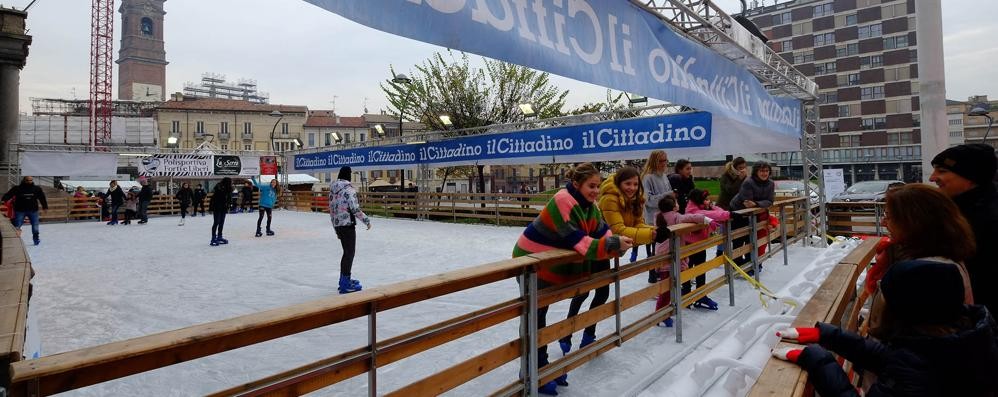 MONZA pista di pattinaggio di Natale