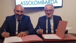 Monza, firma protocollo Assolombarda Inps: Francesco De Luca, direttore sede INPS Monza, e Alessandro Scarabelli, direttore generale di Assolombarda