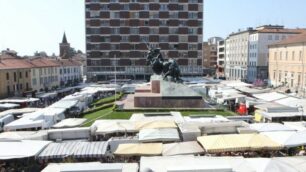 Monza Mercato piazza Trento