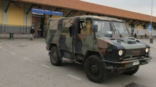 L’esercito in stazione a Monza