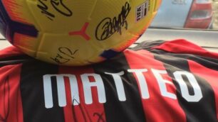 La maglia regalata dal Milan a Matteo Campus