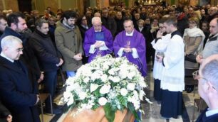 La chiesa gremita per i funerali