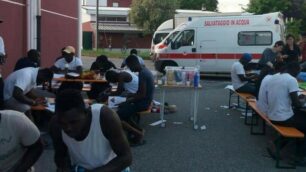 Il Comitato della Croce rossa gestisce anche il centro di accoglienza profughi di Agrate