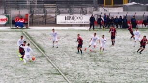 Calcio, Seregno: Romeo e La Camera in azione a metà campo