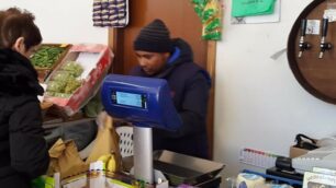 Concorezzo furto fruttivendolo Shaikh Dulal