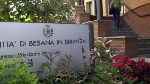 L’ingresso del municipio di Besana in Brianza