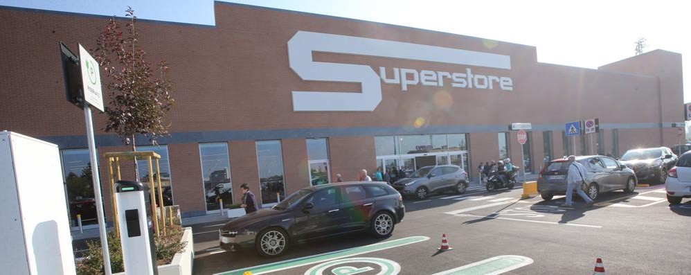 Vimercate Nuovo Superstore Esselunga