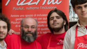 Nico Campora con i ragazzi di PizzAut