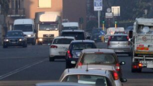 TRAFFICO QUARTIERE SAN ROCCO MONZA TRAFFICO IN VIA MONTE SANTO