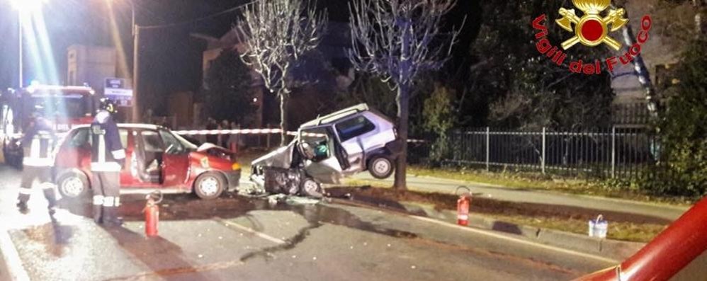 Lazzate incidente via Libertà - foto Vigili del fuoco