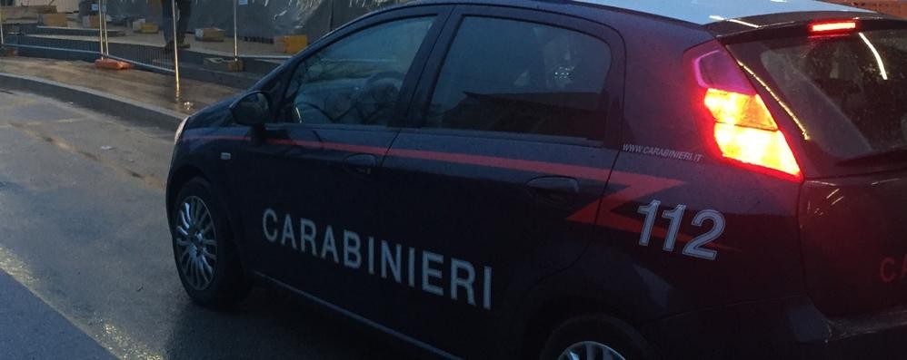 Un’auto dei carabinieri