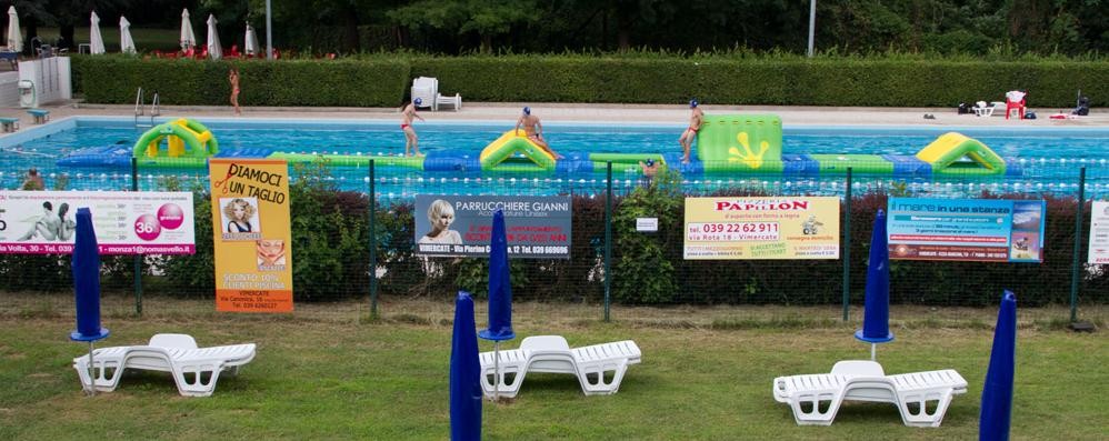 Vimercate - Piscina - foto d’archivio