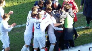 Seregno - L'esultanza dopo il gol decisivo di Artaria - foto d’archivio