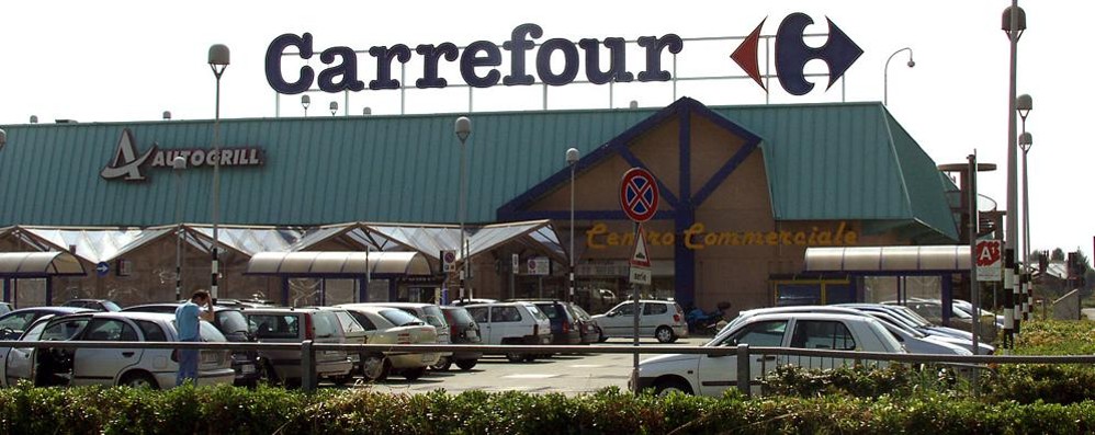 GIUSSANO - CENTRO COMMERCIALE CARREFOUR