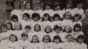 Lissone: ex alunne prima elementare anno scolastico 1964 / 1965