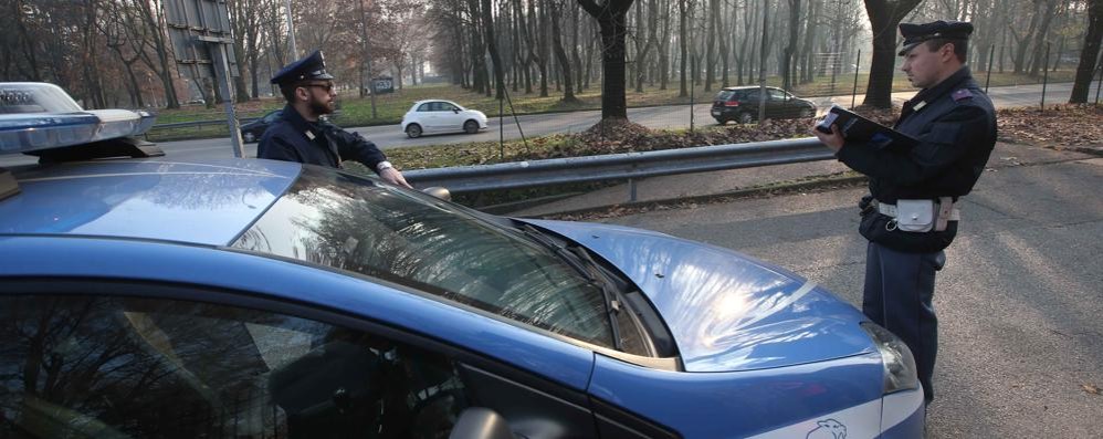 Una volante della polizia di Monza