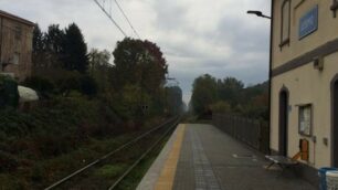 La stazione di Lesmo e i binari vuoti