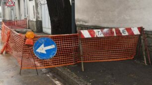 Cantiere rottura tubo gas a Seregno in via Stoppani