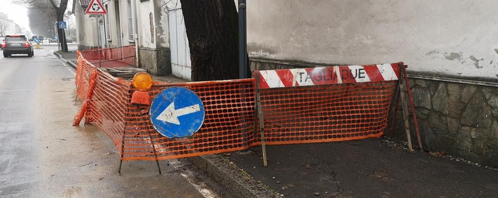 Cantiere rottura tubo gas a Seregno in via Stoppani