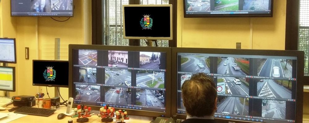 Telecamere una centrale di controllo - foto d’archivio