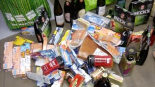Arcore: la refurtiva recuperata alla Coop nella foto della vigilanza privata Sicuritalia