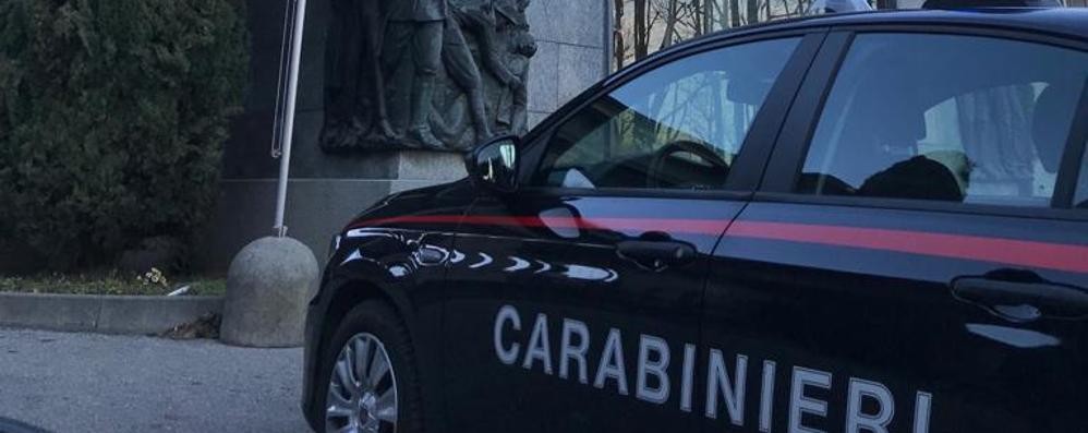 Un’auto dei carabinieri