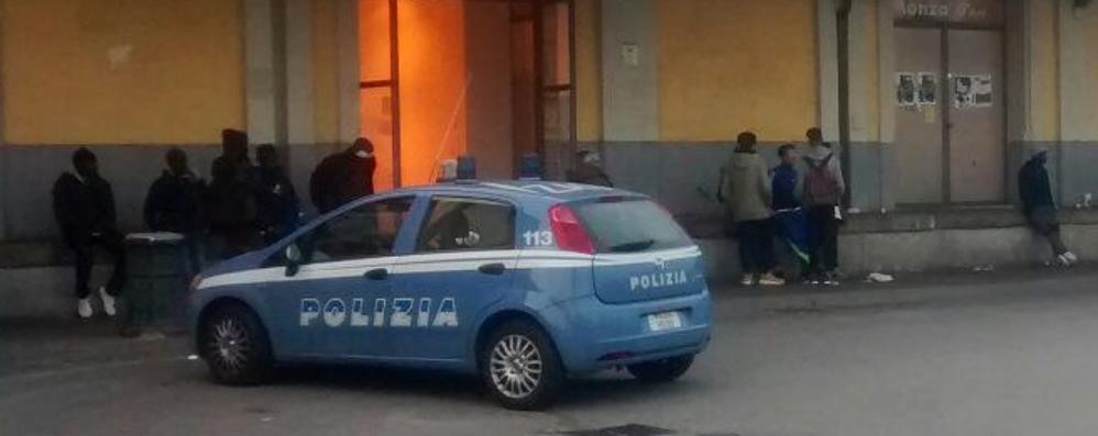 La polizia in stazione