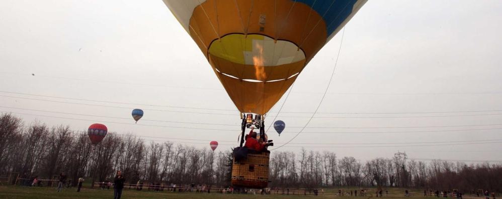 RADUNO MONGOLFIERE- foto d’archivio