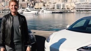 Nico Rosberg nel video sulla sfida Porsche-Tesla