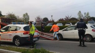 Giussano incidente via Lario sabato 13