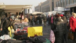 Il mercato di piazza Cambiaghi a Monza