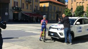 Lissone, Giro Rosa: riprese Sky in piazza Libertà