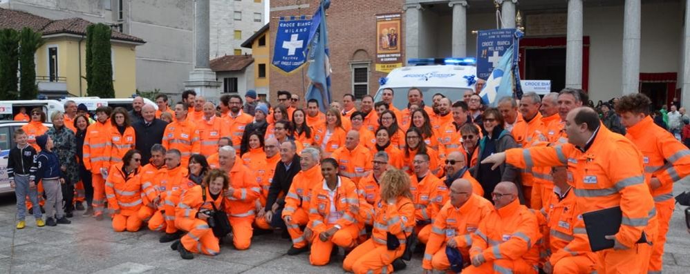 Giussano: inaugurazione ambulanza 'BiaGiu 185' Croce Bianca