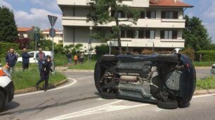 Villasanta incidente stradale via Volta